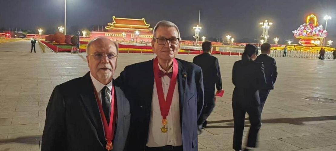Professor Rodrigo Martins with Professor Rui Martins, vice-rector of the University of Macau, after the banquet at the forbidden city